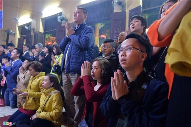 Nguoi Ha Noi di chua, mua muoi may man dau nam hinh anh 7