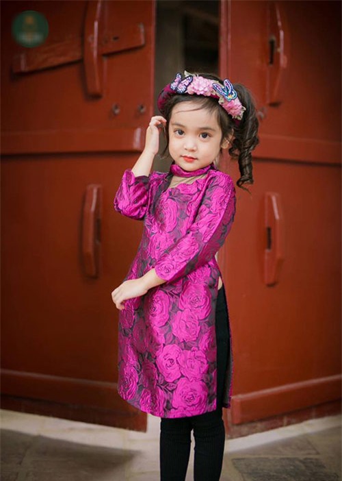 Khi các bé xúng xính trong tà áo dài ngày Tết, mẹ như thấy cả mùa xuân - Ảnh 11.