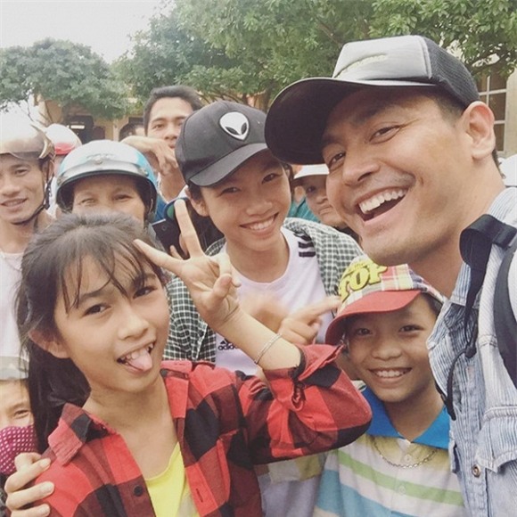 sao Việt, hành động đẹp của sao Việt, sao Việt hành động đẹp nhất, MC Phan Anh, ca sĩ Mỹ Tâm