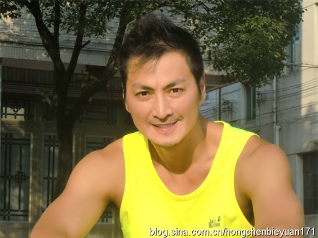 choang voi than hinh cuong trang cua u60 "trien chieu" ha gia kinh hinh anh 4