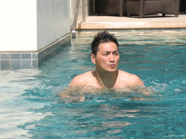 choang voi than hinh cuong trang cua u60 "trien chieu" ha gia kinh hinh anh 7