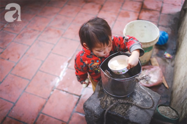 Cái Tết đầu tiên vắng chồng của người phụ nữ có 14 đứa con sống giữa Hà Nội - Ảnh 2.