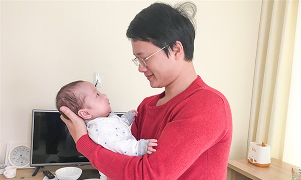 Mùa xuân đầu tiên của bé Gấu - Ảnh 1.