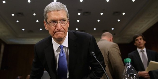 Apple, Facebook gay gat voi chinh sach nhap cu cua Trump hinh anh 1