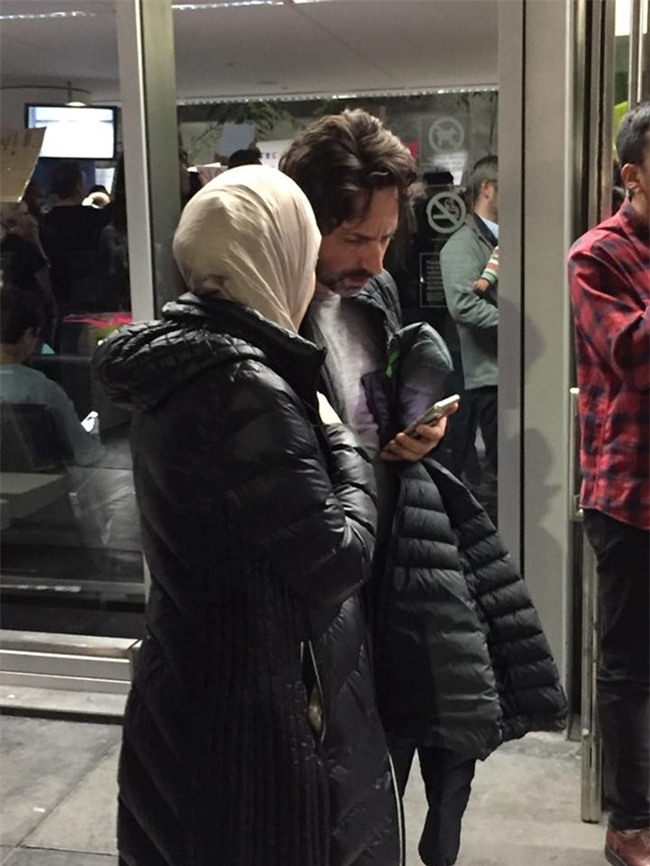 Apple, Facebook gay gat voi chinh sach nhap cu cua Trump hinh anh 3