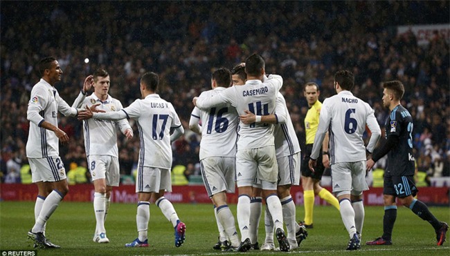 Ronaldo ghi bàn, Real cho Barca ngửi khói trong cuộc đua vô địch - Ảnh 13.