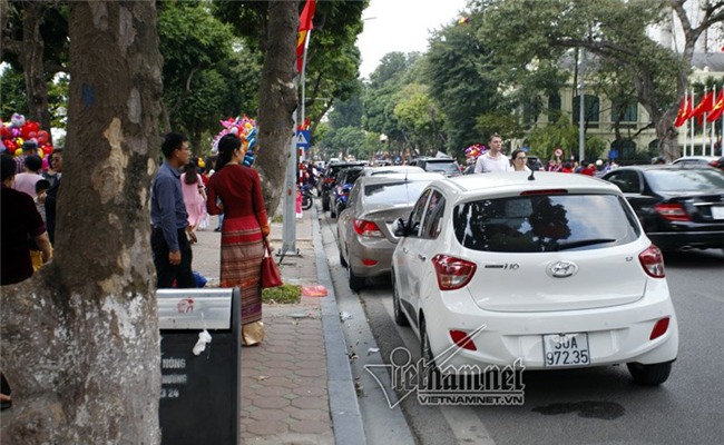 Hình ảnh Hồ Gươm một năm chỉ gặp một lần