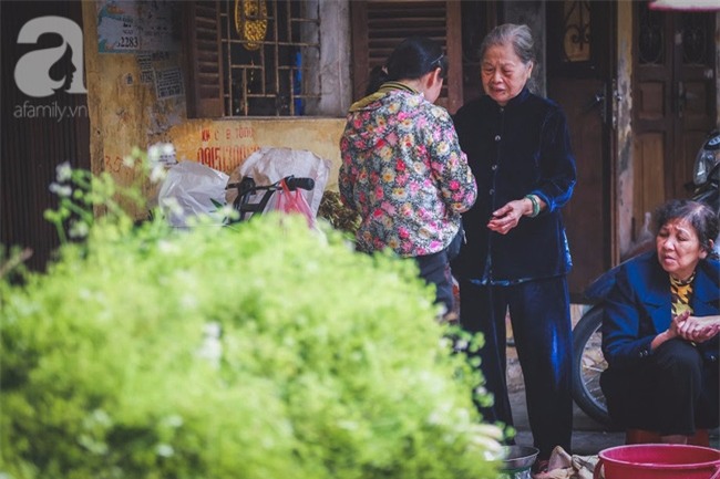 Những ngày đầu năm dần trôi đi, bỗng khắc khoải hoài mong không khí rộn ràng chợ giáp Tết - Ảnh 11.