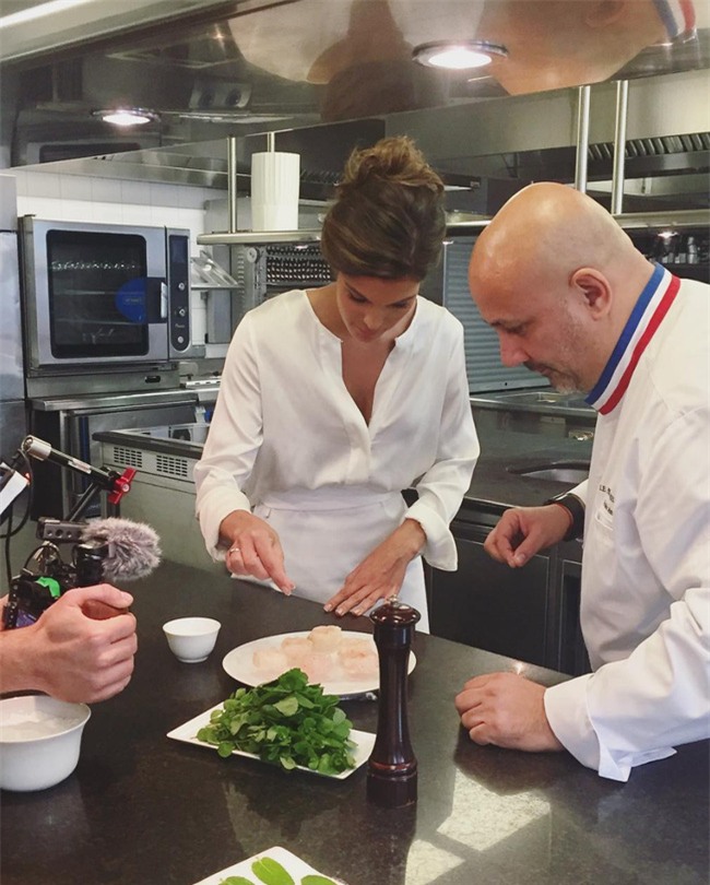 Ngắm nhan sắc xinh đẹp của Tân Hoa hậu Hoàn vũ 2016 - Iris Mettenaere - Ảnh 4.