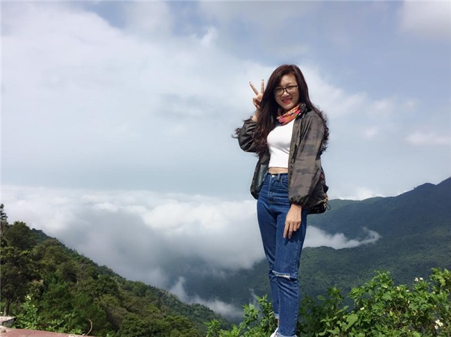 ‘Cô đồ’ xinh đẹp mê hoặc dân mạng ngày đầu năm