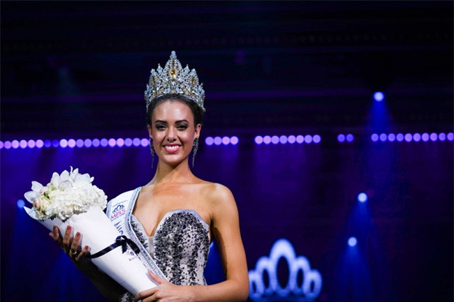 Không chỉ mỹ nhân Pháp, đây cũng là cô gái nhắc đến nhiều nhất sau Hoa hậu Hoàn vũ 2016 - Ảnh 4.