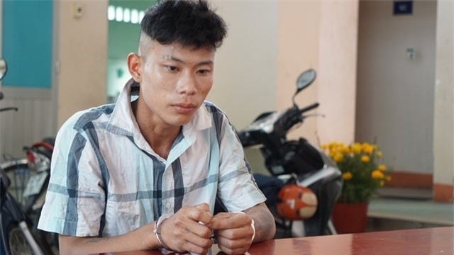 Bat ke tron truy na ve chuc Tet gia dinh hinh anh 1