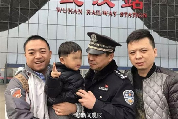 Bé trai 3 tuổi bị 1 phụ nữ bắt cóc ngay 29 Tết nhằm thế chân con trai đã chết để đi gặp người tình - Ảnh 2.