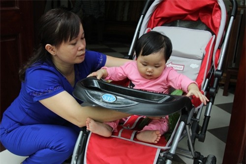 cai tet dau tien cua be gai ra doi nho mang thai ho hinh anh 2