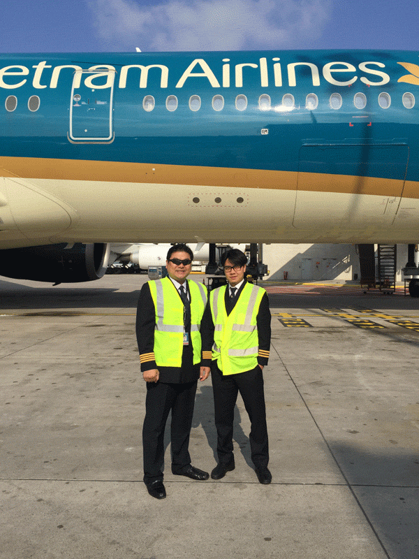 Phi công bất ngờ với vị khách đặc biệt ngày Tết