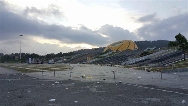 Nhung hinh anh xau xi dip Tet bi dan mang len an hinh anh 4