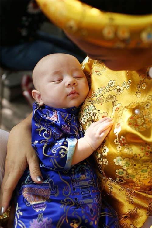 khong nghi ngo gi nua, day chinh la cau be lai, cute "vo doi" trong showbiz viet - 10