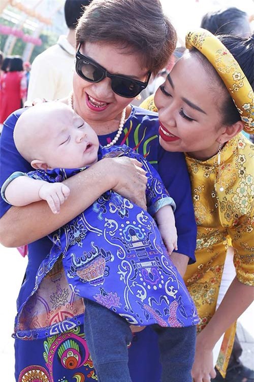 khong nghi ngo gi nua, day chinh la cau be lai, cute "vo doi" trong showbiz viet - 4