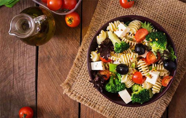 Những việc làm có tác dụng giảm cân hiệu quả mỗi tối - Ảnh 1.