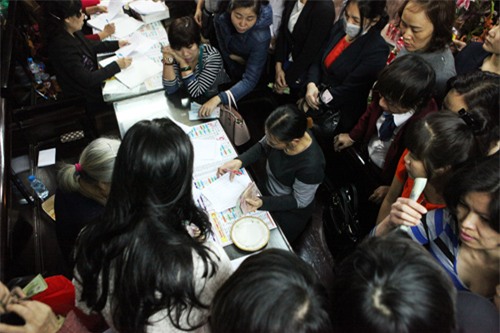 so "sao la hau chieu menh", dan un un toi chua phuc khanh giai han - 11