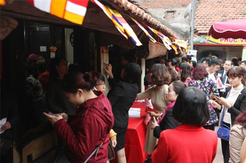 so "sao la hau chieu menh", dan un un toi chua phuc khanh giai han - 4