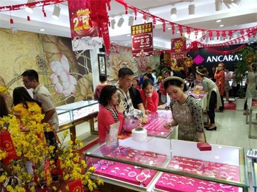 Linh vật vàng ròng đắt khách ngày Thần Tài