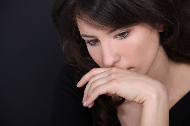 Choáng khi chồng tôi bẽn lẽn xin phép vợ cho người yêu cũ về nhà ở tạm một thời gian - Ảnh 2.