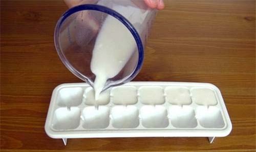 Lay goi sua bo vao ngan da cho dong lai roi cha len mat xem dieu gi xay ra