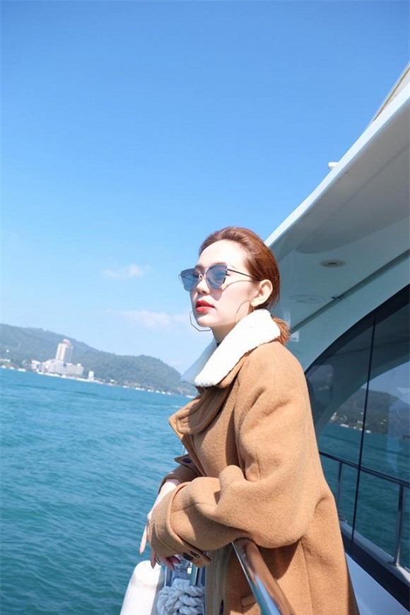 Minh Hằng, diễn viên Minh Hằng, ca sĩ Minh Hằng