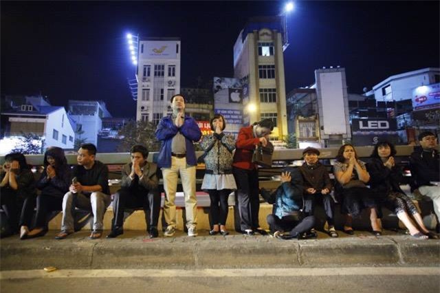 Hàng nghìn người đổ về chùa Phúc Khánh dâng sao giải hạn