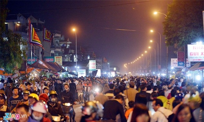 Hieu truong xin cho hoc sinh nghi vi tac duong cho Vieng hinh anh 1