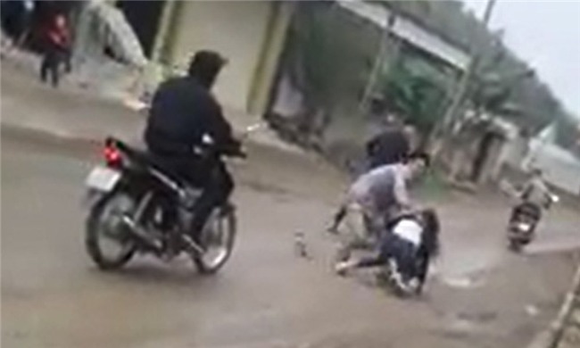 Công an vào cuộc vụ bắt thiếu nữ làm vợ giữa ban ngày