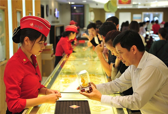 Giá vàng hôm nay 6/2: Ngày vía Thần tài, vàng tăng vượt đỉnh