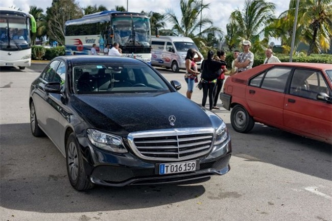 Thi truong oto Cuba sau khi My noi long lenh cam van hinh anh 14