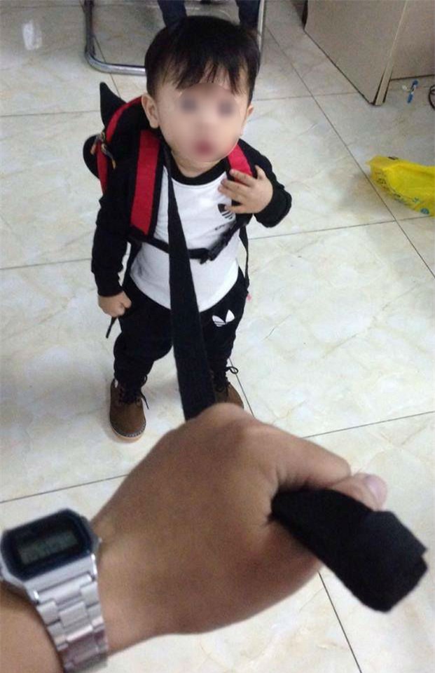 Bố sẽ dắt con đi khắp thế gian - bức ảnh gây bão cộng đồng mạng những ngày này - Ảnh 5.