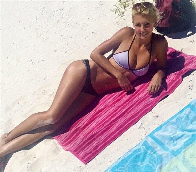 Đóa hồng giữa sa mạc: VĐV cực xinh, chân dài miên man - 4