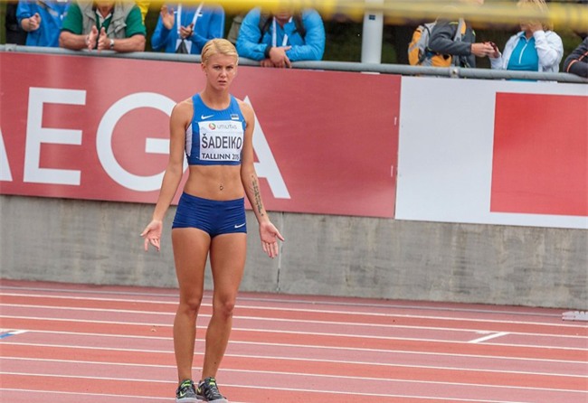 Đóa hồng giữa sa mạc: VĐV cực xinh, chân dài miên man - 6