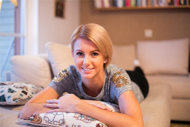 Đóa hồng giữa sa mạc: VĐV cực xinh, chân dài miên man - 9