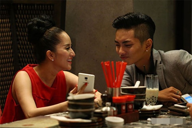 anh "chup len" tiet lo moi quan he doi thuc cua khanh thi va chong kem 12 tuoi hinh anh 7