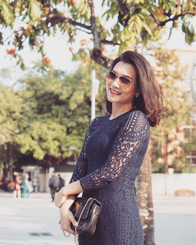 Nhan sắc của BTV 8X xinh đẹp dẫn dắt bản tin Thời sự 19h - Ảnh 6.