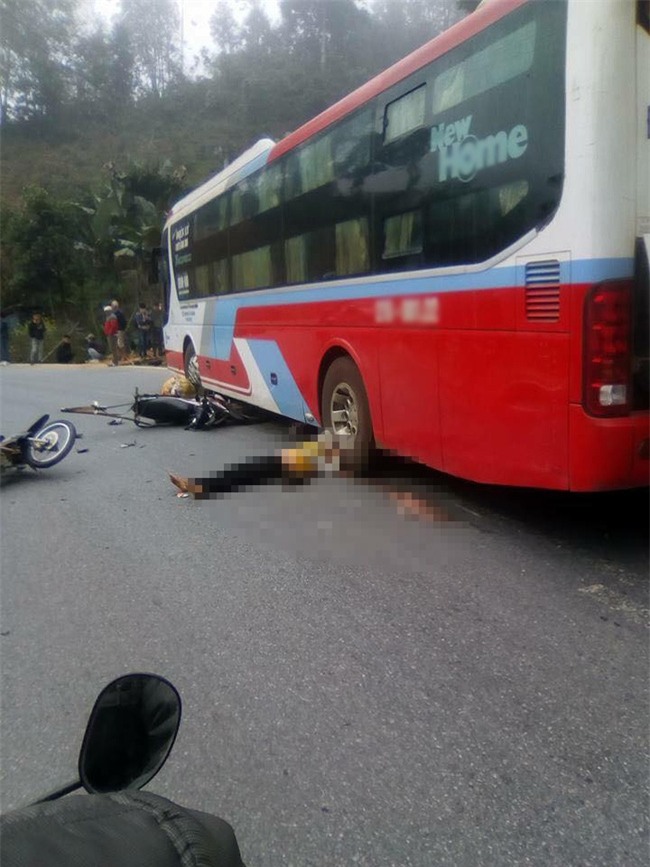 Điện Biên: Một người phụ nữ chết thảm dưới bánh xe khách giường nằm - Ảnh 1.