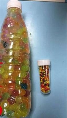 Nhầm hạt nhựa nở là kẹo, đôi vợ chồng Trung Quốc cho con gái 3 tuổi ăn hết gần... 300 viên - Ảnh 1.