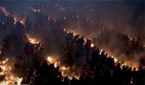 trung quoc: do ruc troi ngay cung than tai hinh anh 14