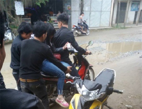 he lo nguyen nhan co gai bi bat ep ve lam vo giua duong o nghe an - 1