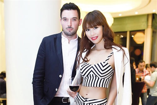 2 nguoi dep khong mang dai gia, lay chong tay tre dep lam giao vien ngoai ngu - 4