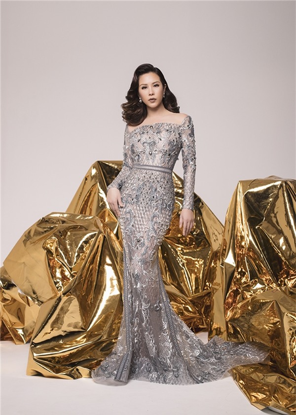Hoa hậu Thu Hoài kiêu sa với sắc vàng ánh kim rực rỡ