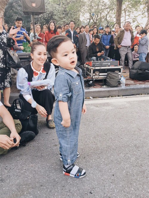 toc xoan, lai xe sanh dieu, con trai phan hien - khanh thi "hop hon" nguoi doi dien - 9