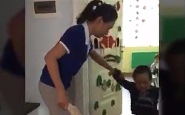 Bao cao vu co giao cam dep danh vao dau tre truoc 10/2 hinh anh 1