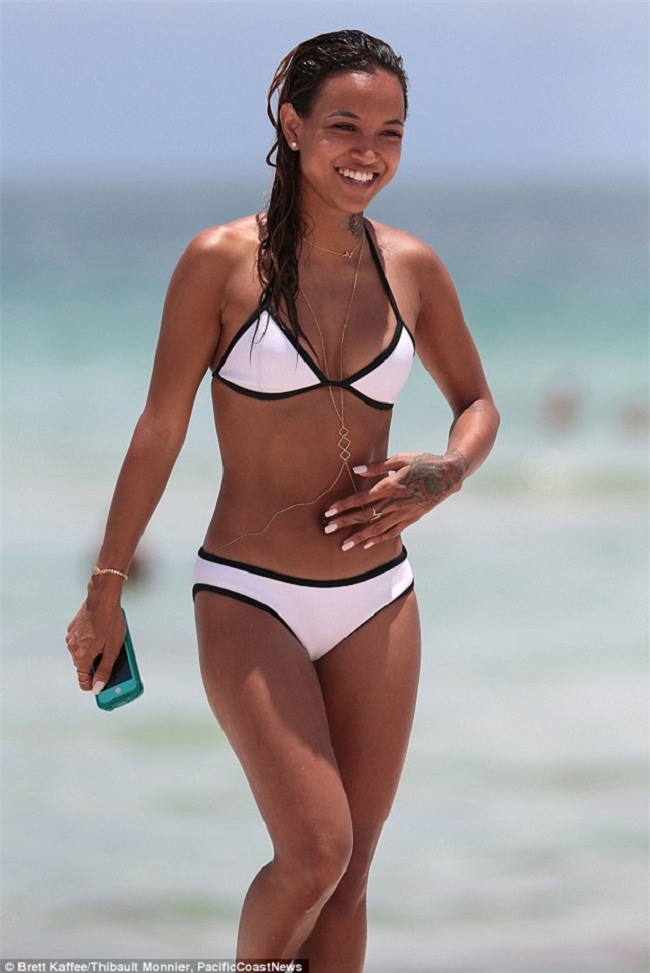 my nu 1m55 goc viet hut trieu fan nho "body" day dan hinh anh 5