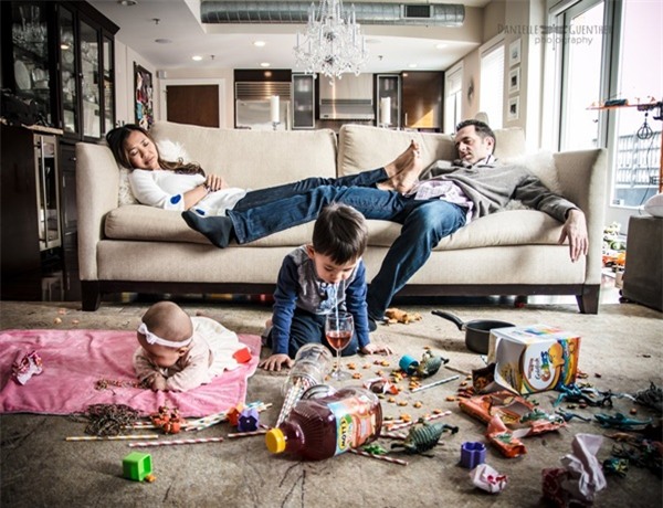 Bỏ qua hình ảnh lung linh trên mạng đi, đây mới là bộ mặt trần trụi sau cánh cửa những nhà có con nhỏ - Ảnh 11.